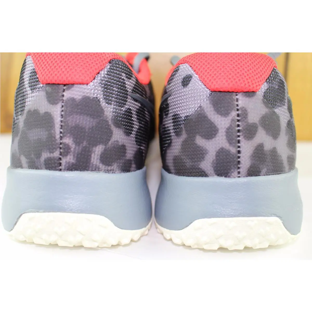 Nike shoes - Cool Grey, Anthracite, Black, Chilling Red (UPC: 887232607418) 2