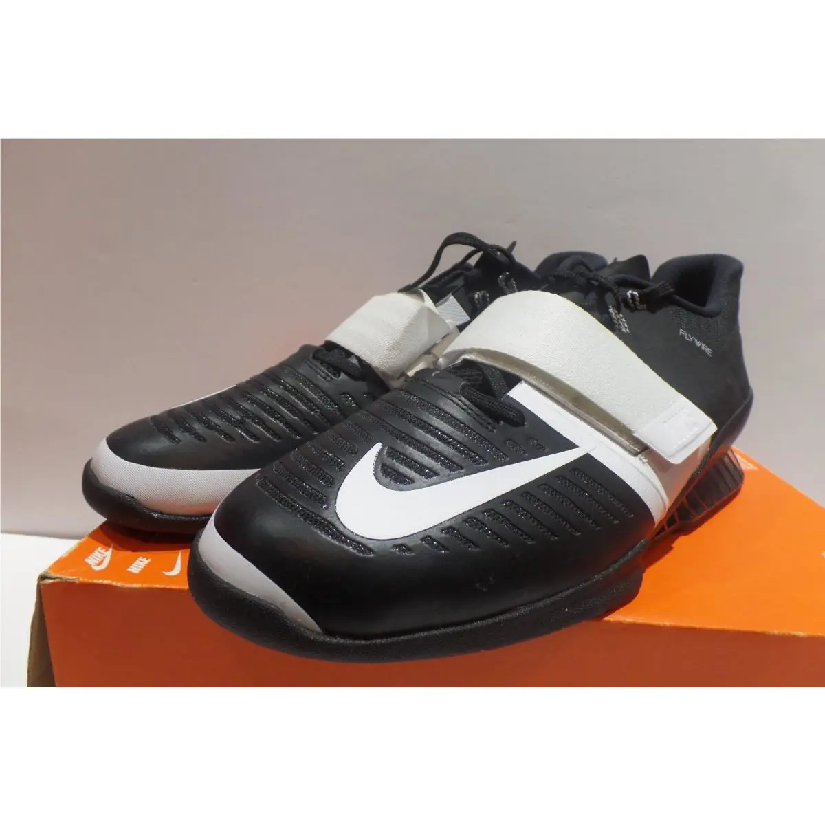 Nike shoes - 878557-001 - 878557-001 - Black/White 7