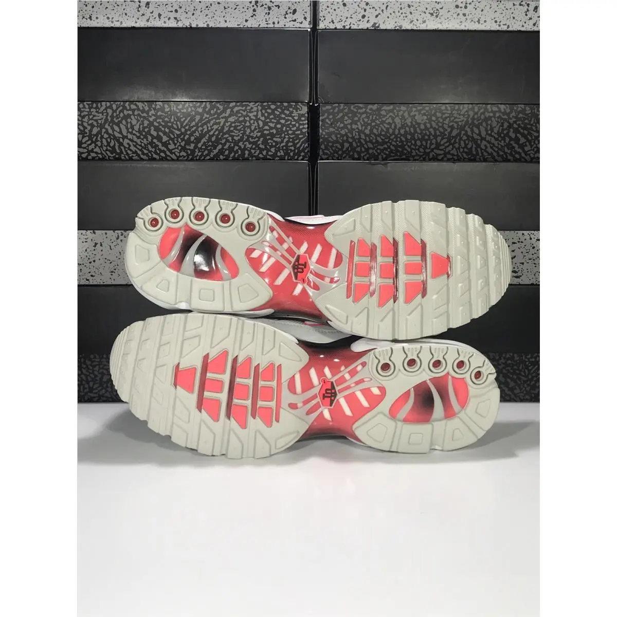 Nike shoes - Nike Air Max Plus - Air Max Plus - 852630-030 - Light Bone/White-Black, Manufacturer: Light Bone White Black (UPC: 0886916323071) 2