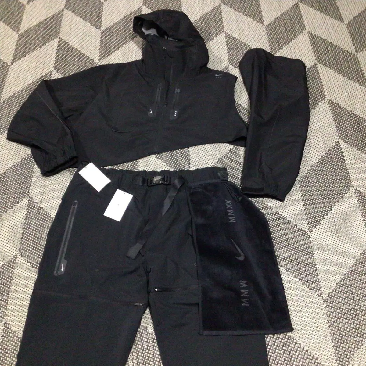 Nike clothing - Black 4
