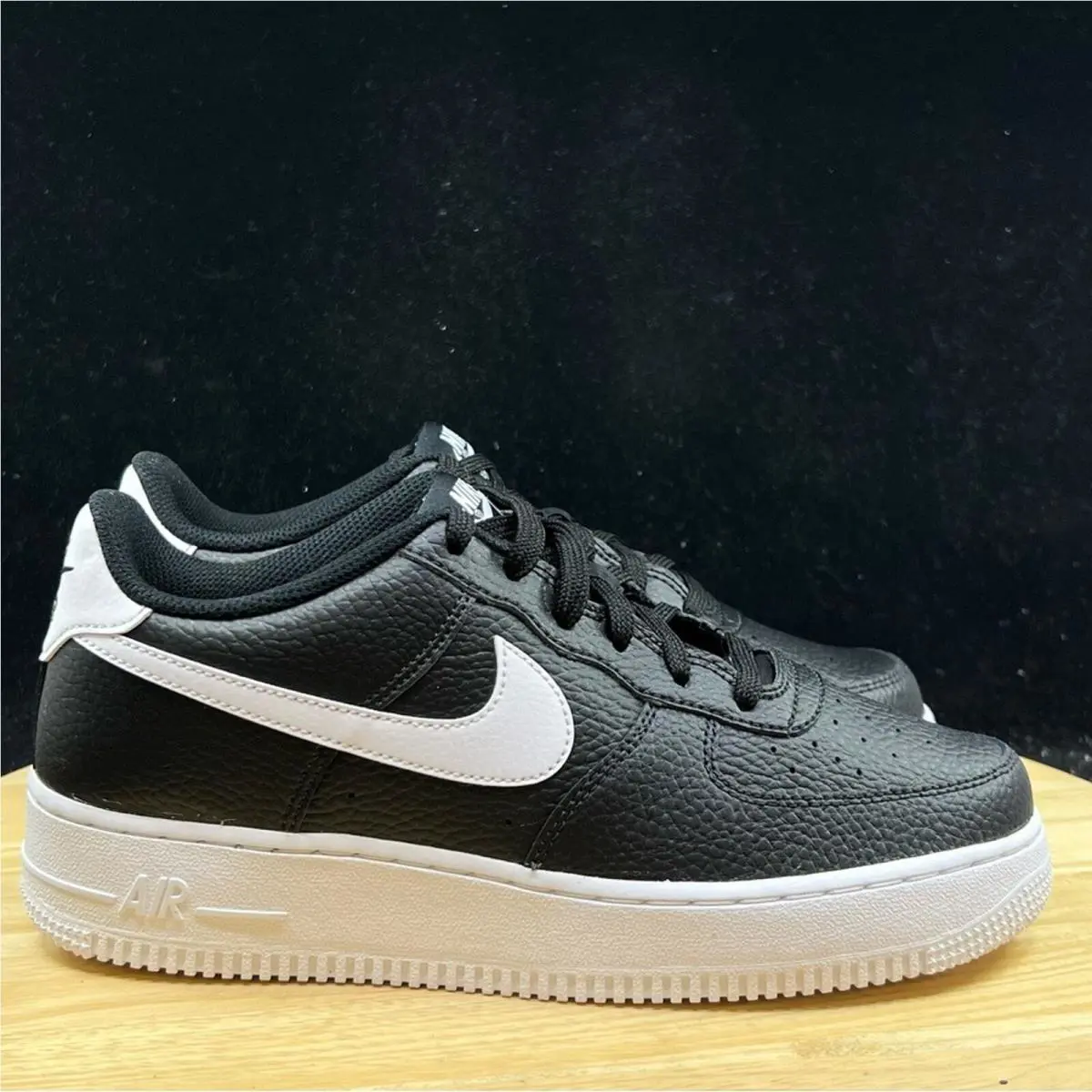 Nike shoes - Black 6