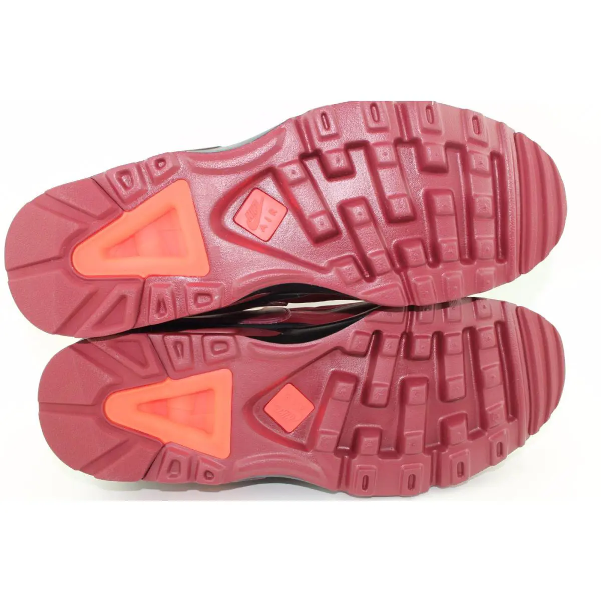 Nike shoes - Team Red, Team Red (UPC: 666003939909) 6