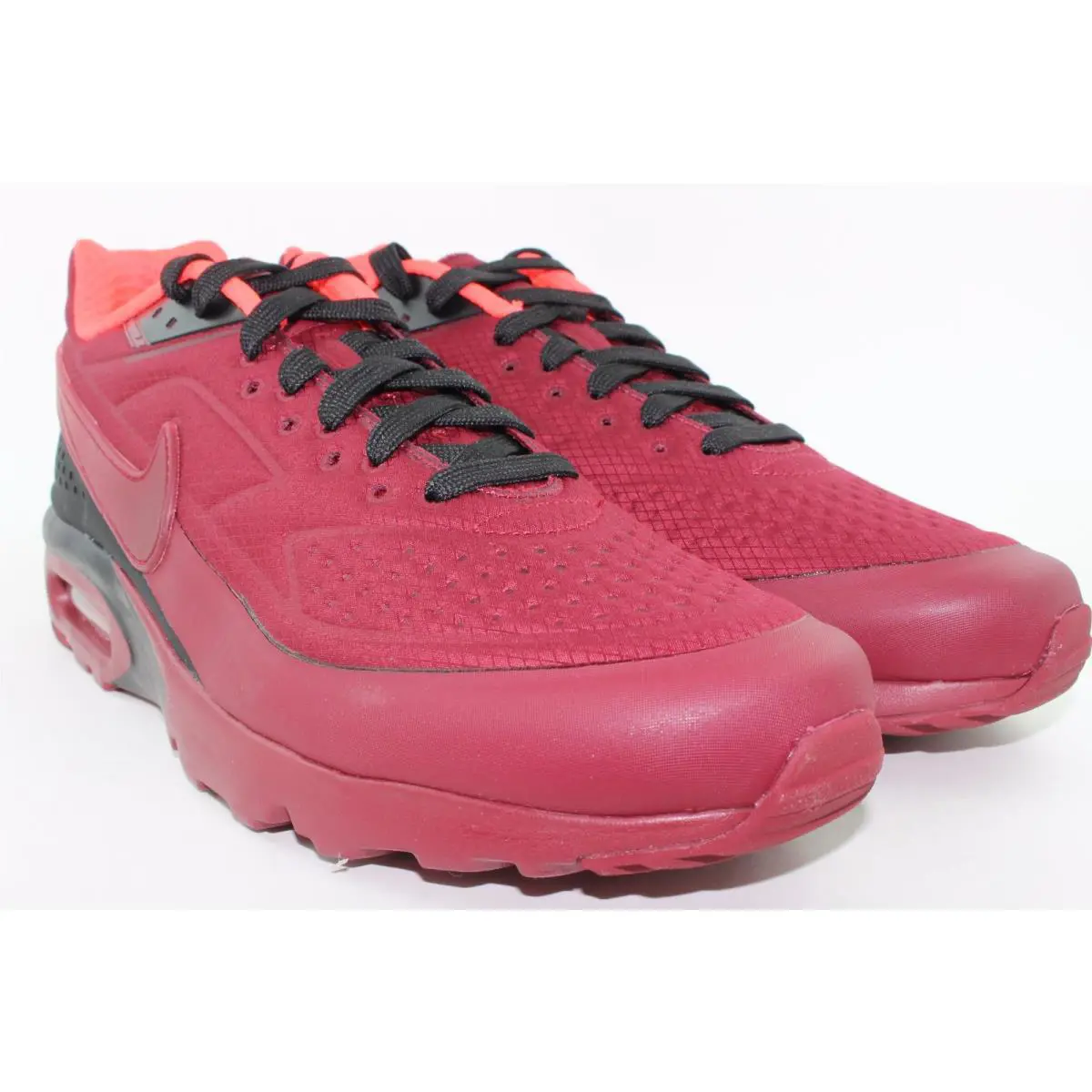 Nike shoes - Team Red, Team Red (UPC: 666003939909) 3