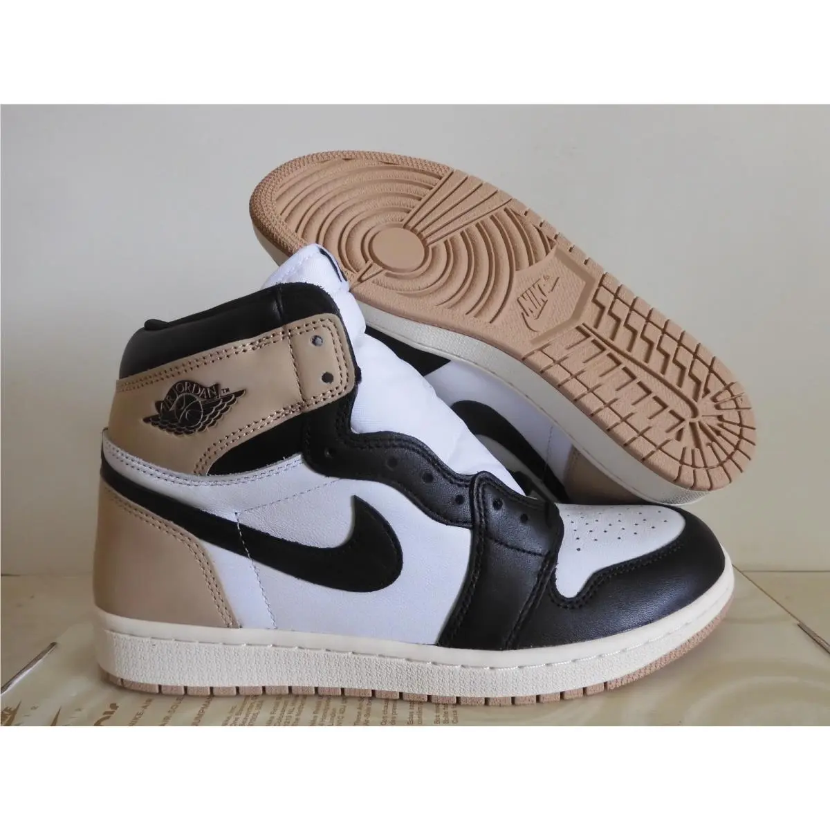 Nike Air Jordan 1 Retro Hi High Og Black-legend Brown Womens Sz 10 FD2596-021