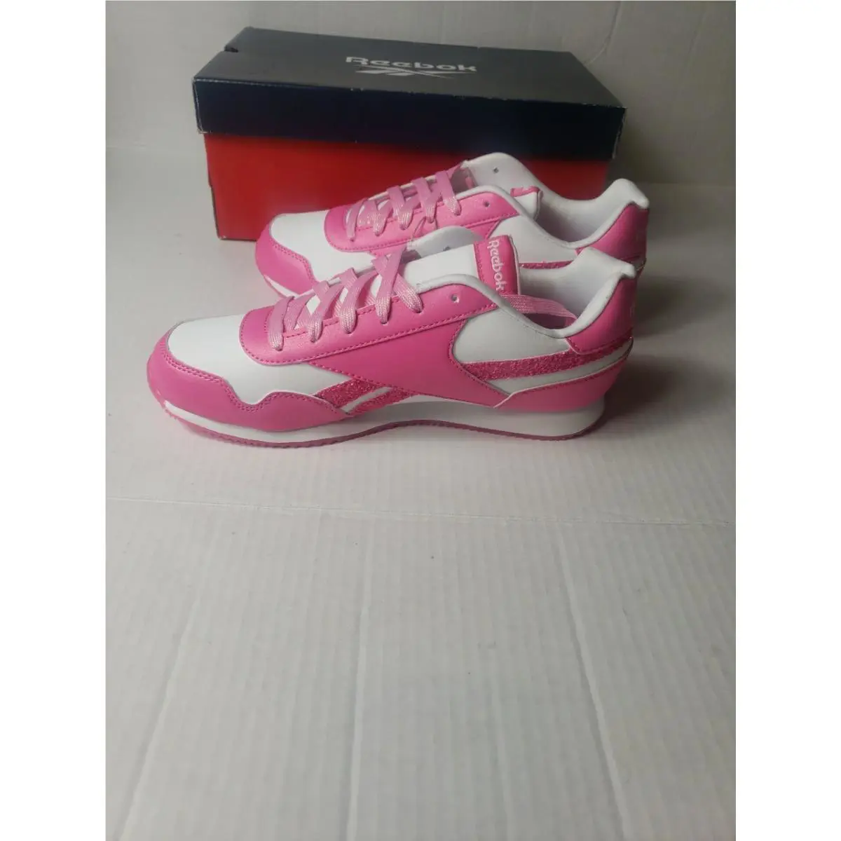 Reebok shoes - Reebok Royal Classic Jogger 3.0 - Pink And white 2