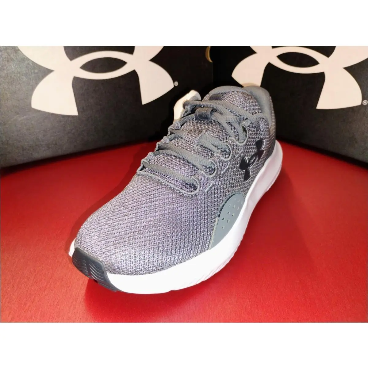 Under Armour shoes - Under Armour Surge - Surge - MKAIRLK1 - White 3