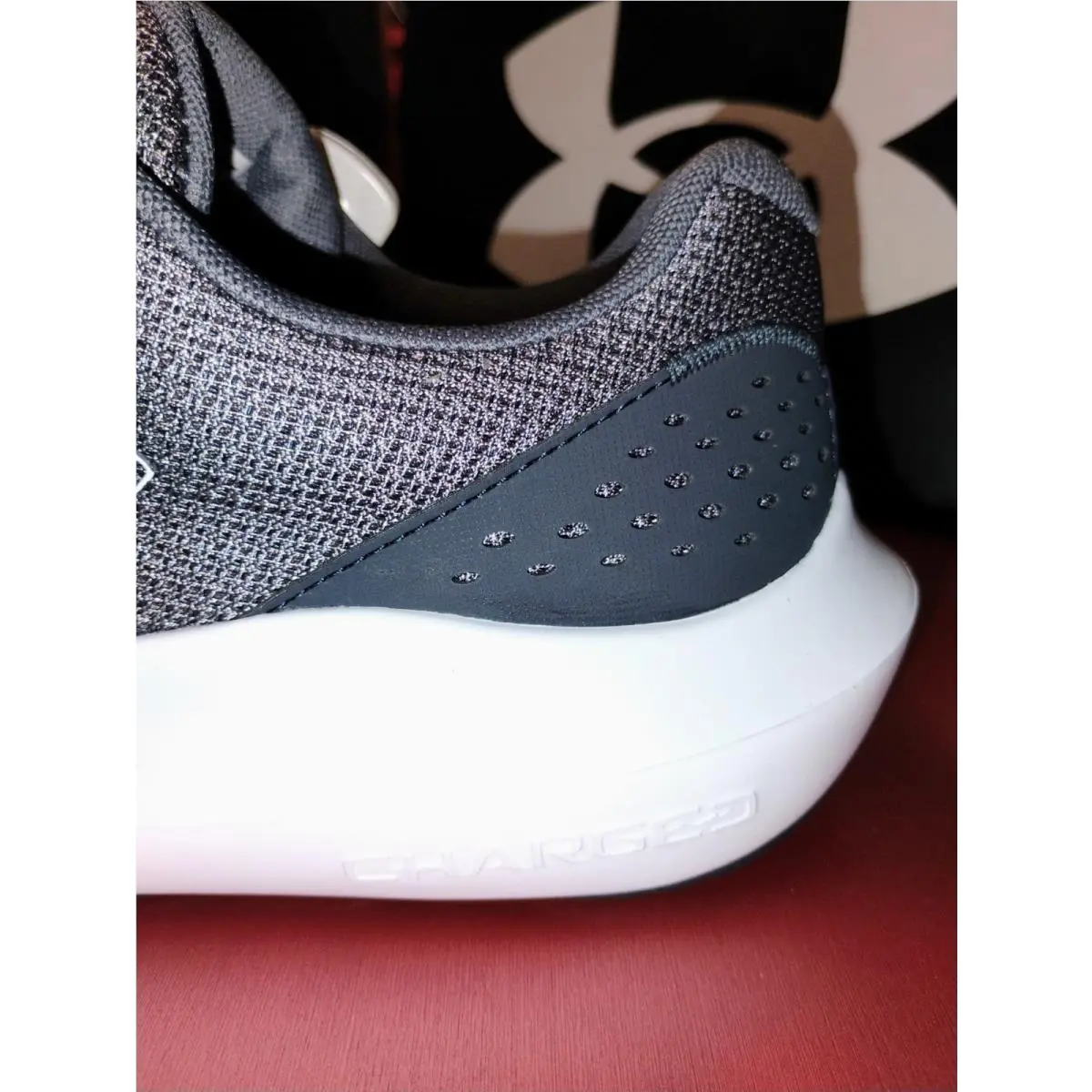 Under Armour shoes - Under Armour Surge - Surge - MKAIRLK1 - White 4