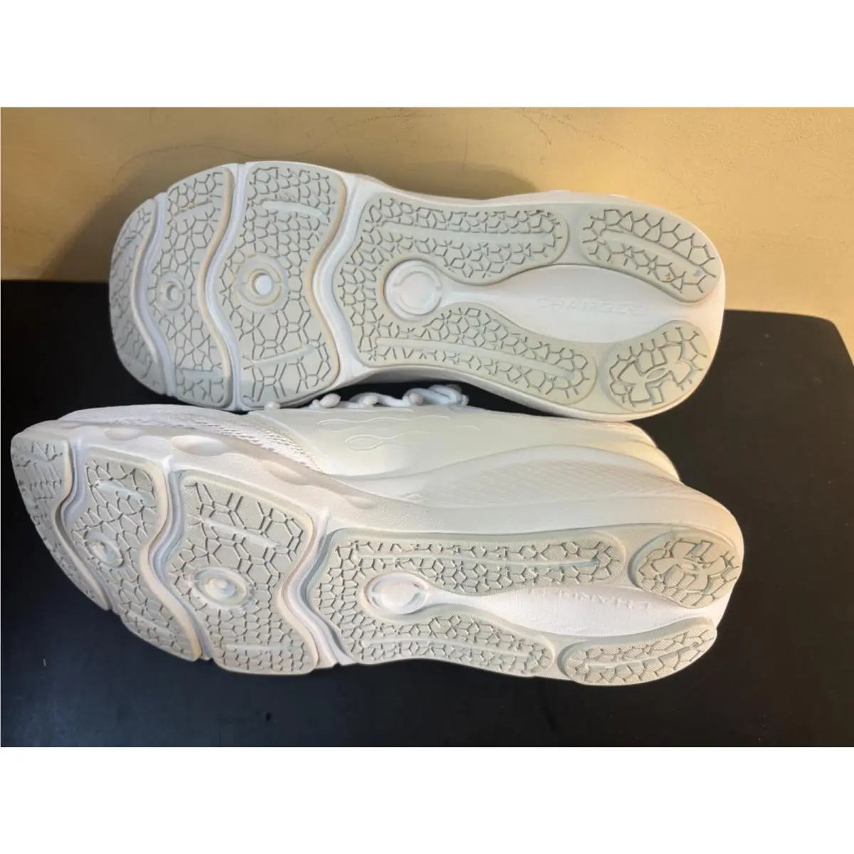 Under Armour shoes - Under Armour Charged Vantage - Charged Vantage - 3023565 - White 10