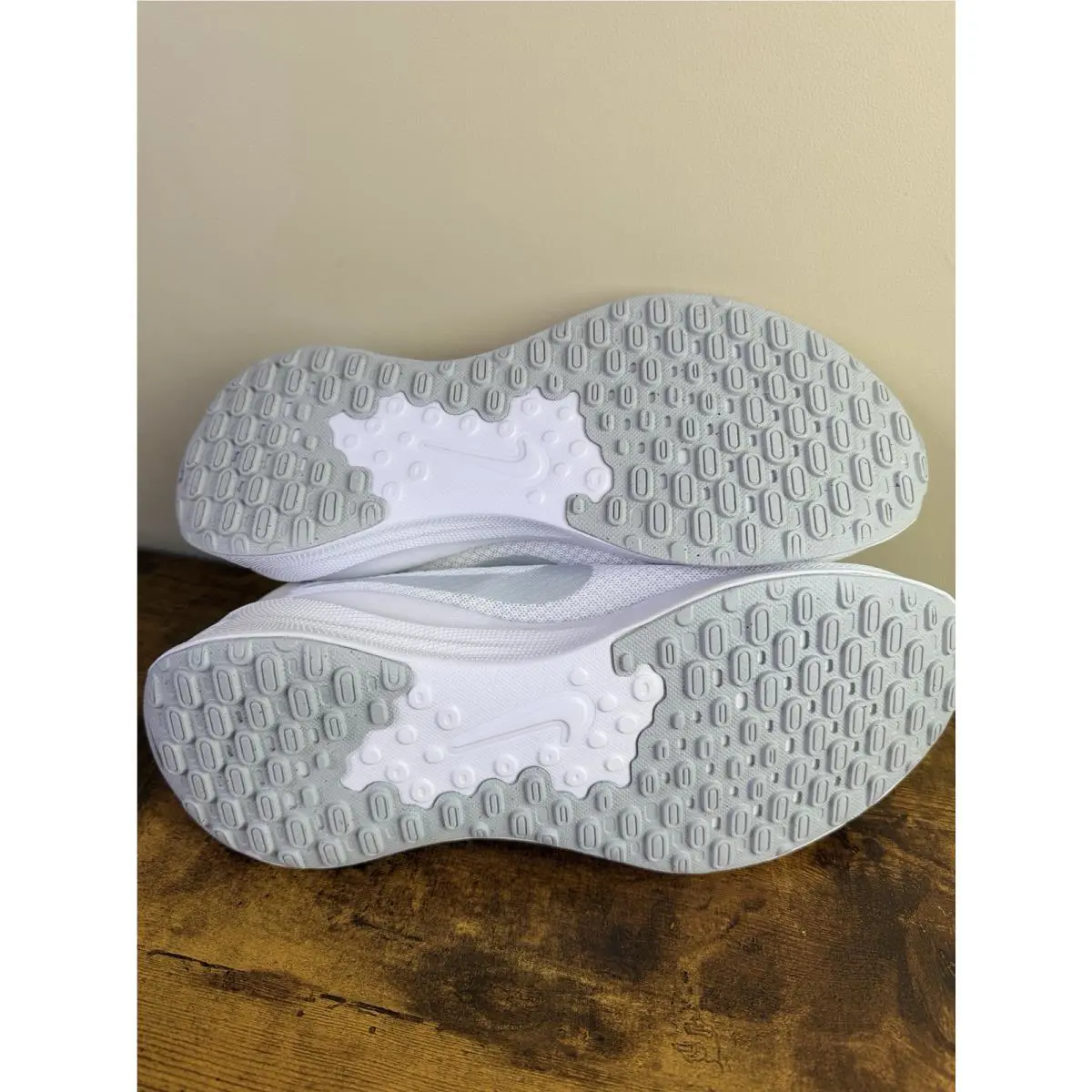 Nike shoes - revolution 7 - revolution - FB2207-100 (UPC: 0196969195229) 3