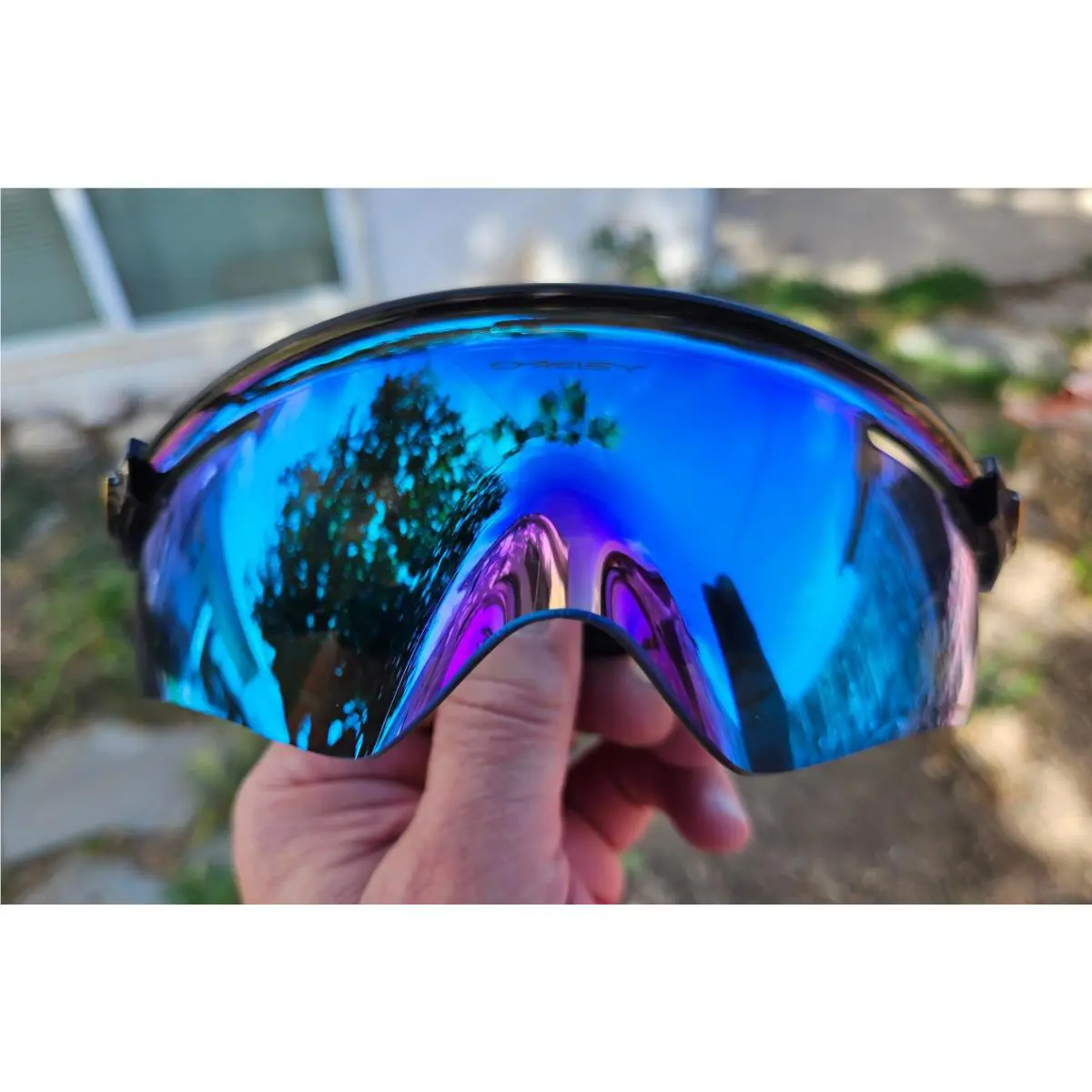 Oakley Qntm Kato OO9481D-0256 Transparent Stoash W/ Prizm Sapphire + Box