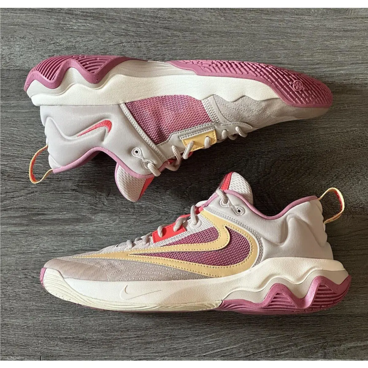 Nike shoes - Nike Giannis Immortality - Giannis Immortality - DZ7533-200 - Beige, Manufacturer: Fossil Stone/Desert Berry/Guava Ice/Celestial Gold 8