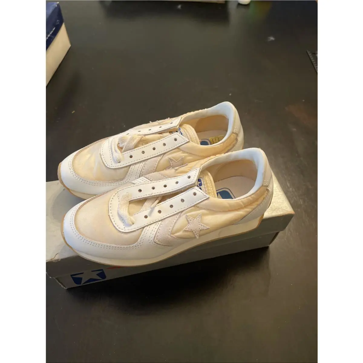 Converse shoes - White 3
