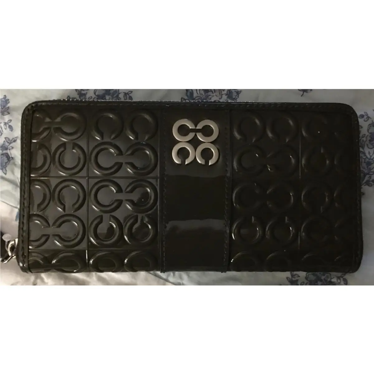 Coach Julia Patent Leather 43984 Sv/cq Charcoal Zip Around Wallet