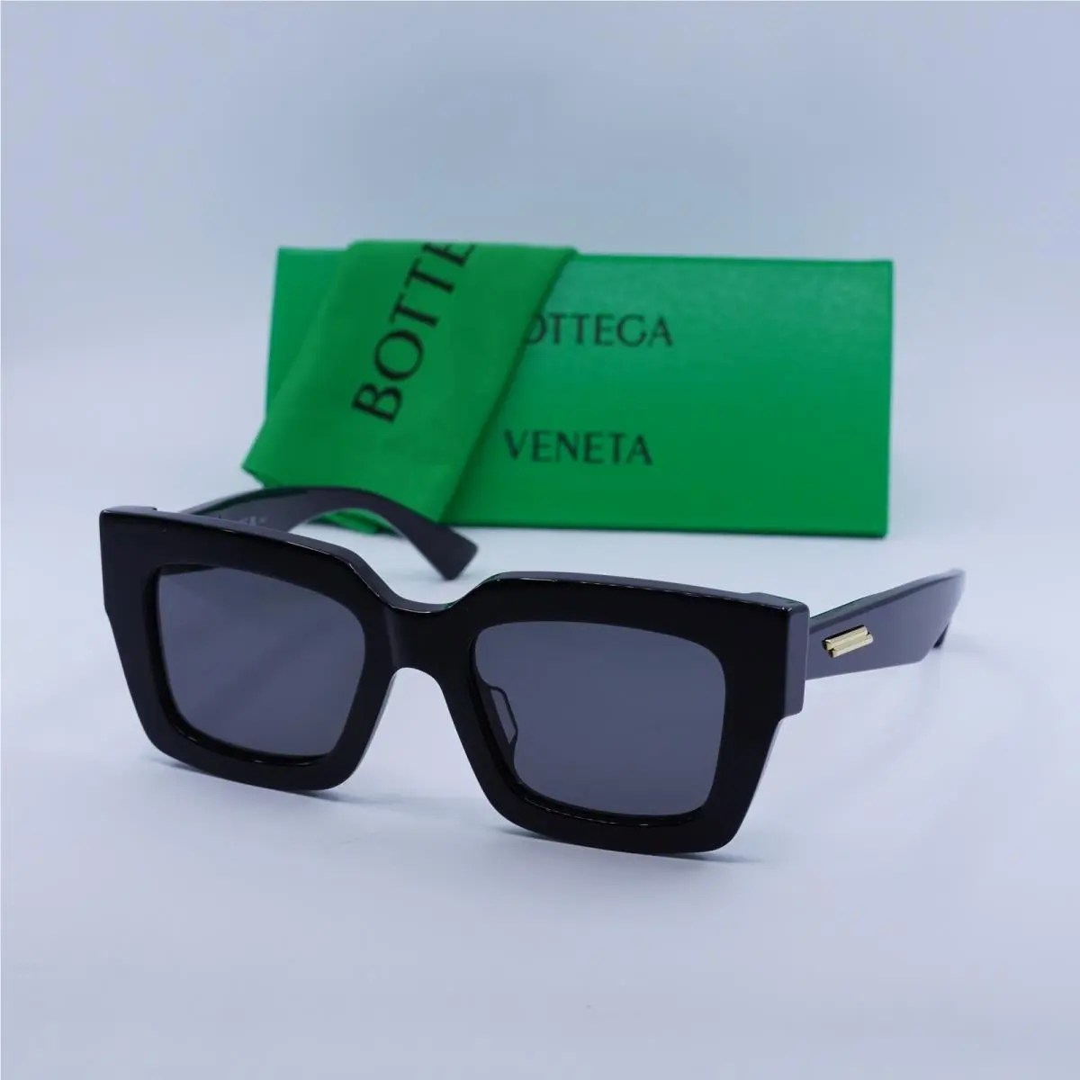 Bottega Veneta BV1212S 001 Black/grey 52-20-145 Sunglasses