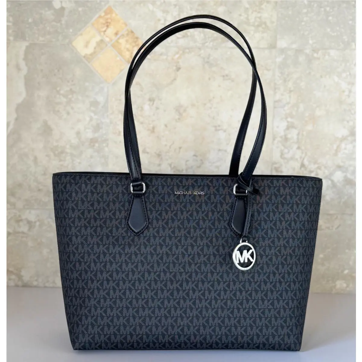 Michael Kors Sheila Large Multifunction Laptop Tote Shoulder Bag MK Black