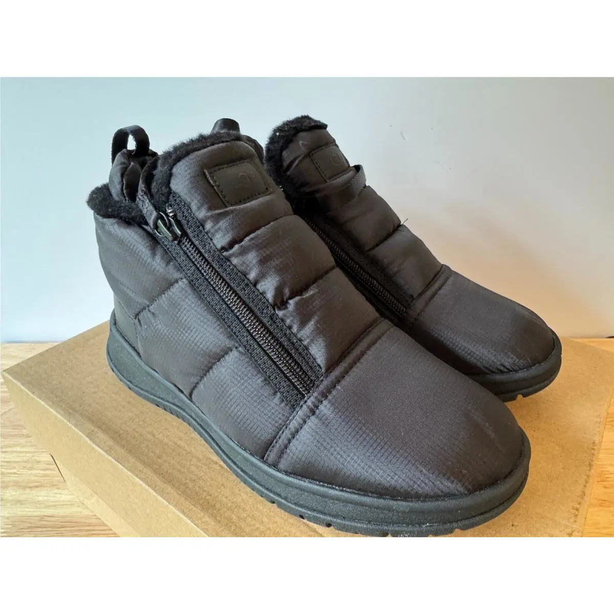 UGG shoes - UGG Lakesider - Lakesider - Black (UPC: 194715665392) 0
