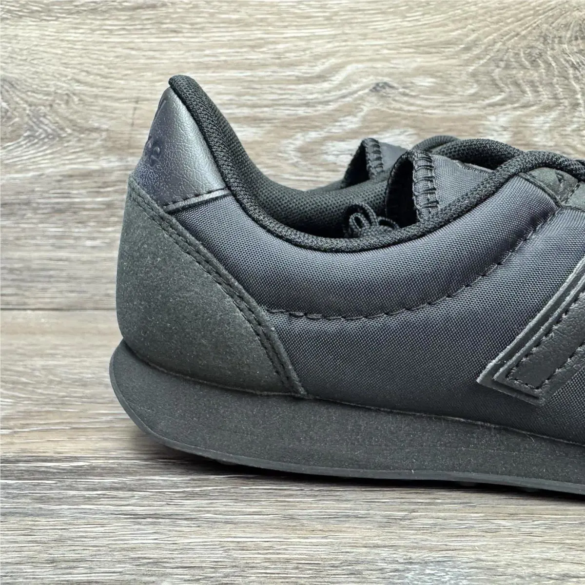 New Balance shoes - New Balance 410 - U410BBK - Black 2