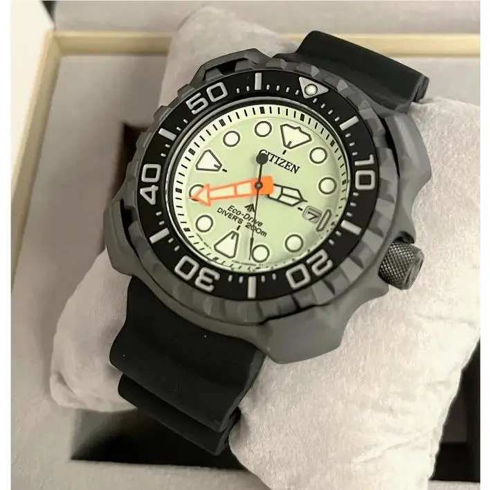 Citizen Promaster Titanium Dive Watch Green Dial Eco Drive BN0227-25X - Dial: Green, Band: Black, Bezel: Gray