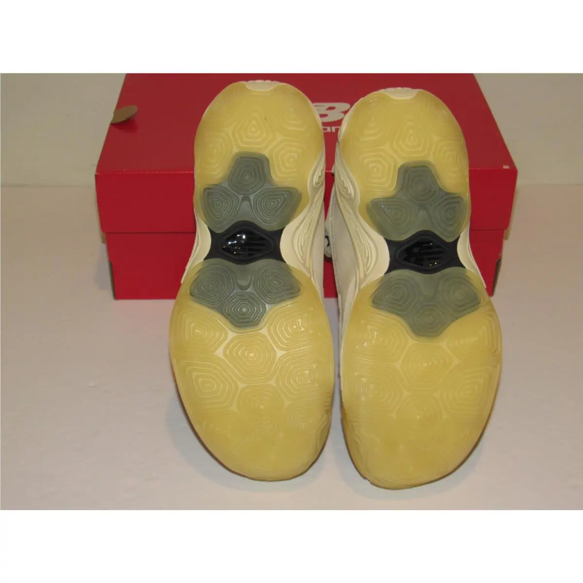 New Balance shoes - New Balance Fresh Foam BB V2 Beige Black Basketball Shoe - Beige (UPC: 197966123468) 4