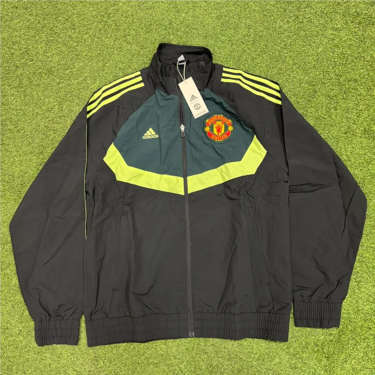 Adidas clothing - Green 4