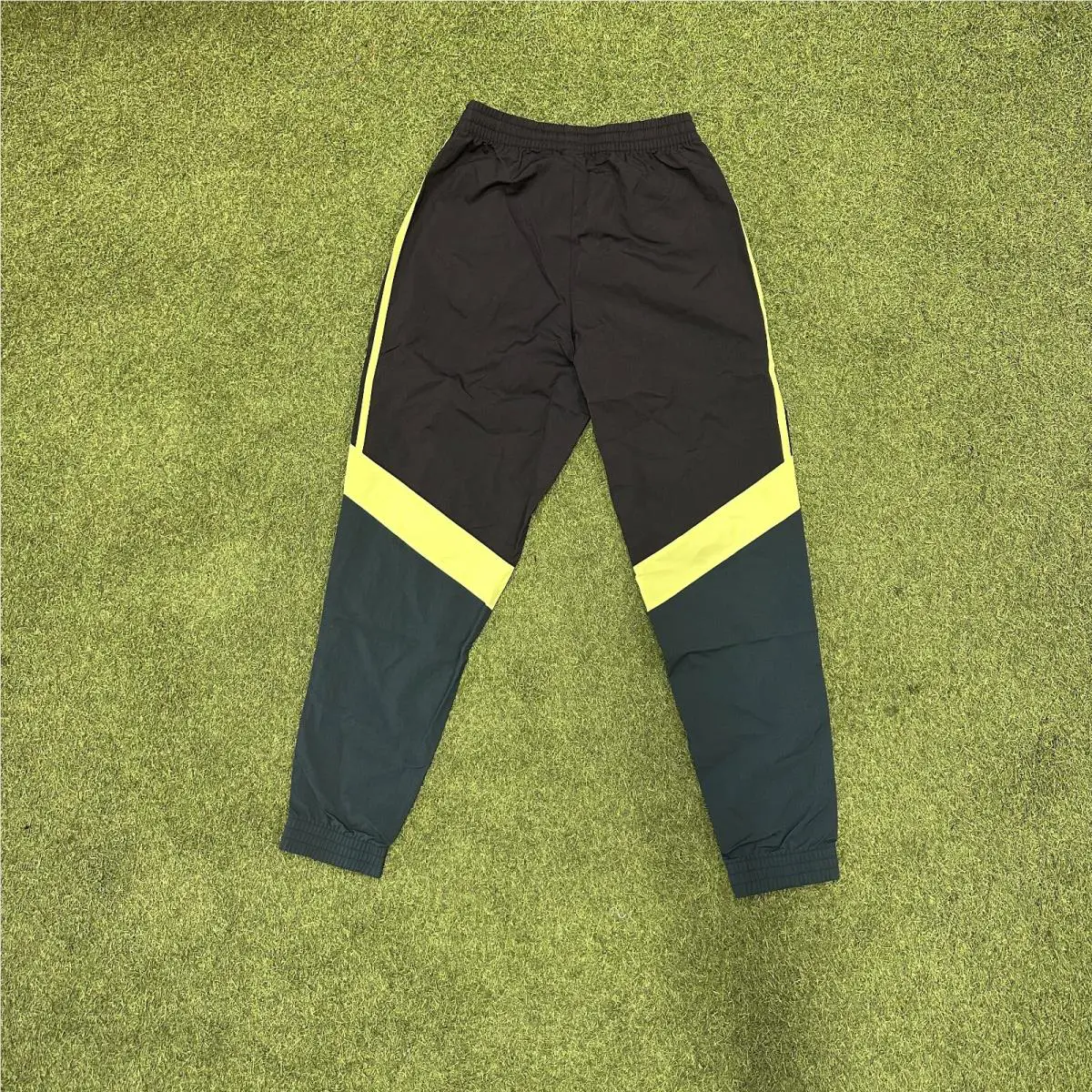 Adidas clothing - Black 3