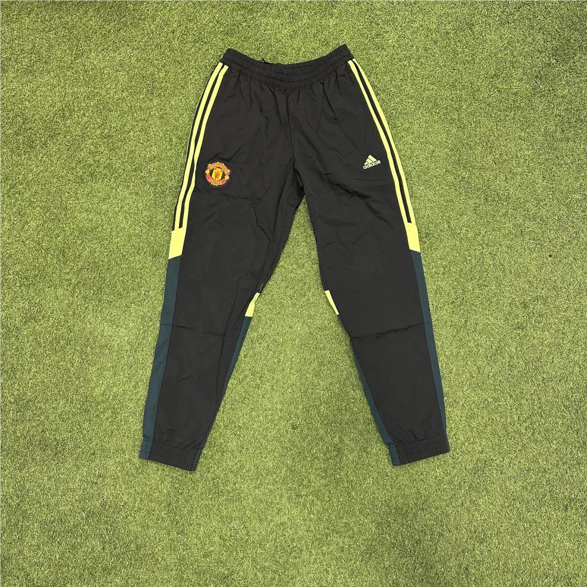 Adidas clothing - Black 4