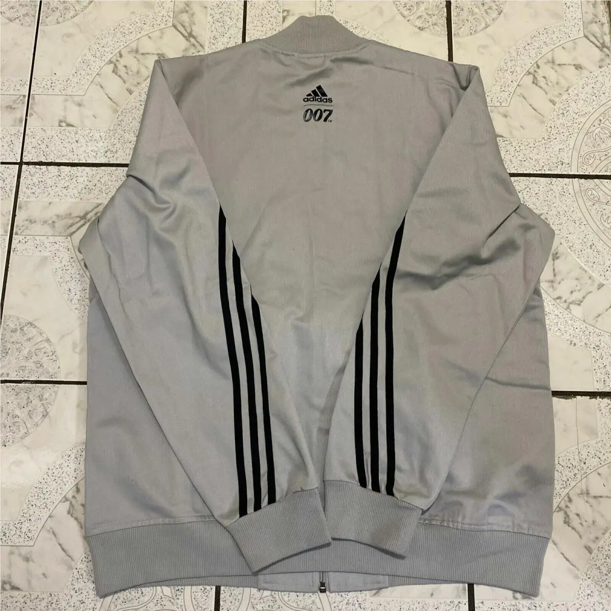 Adidas clothing - Adidas GN6884 - Gray 6