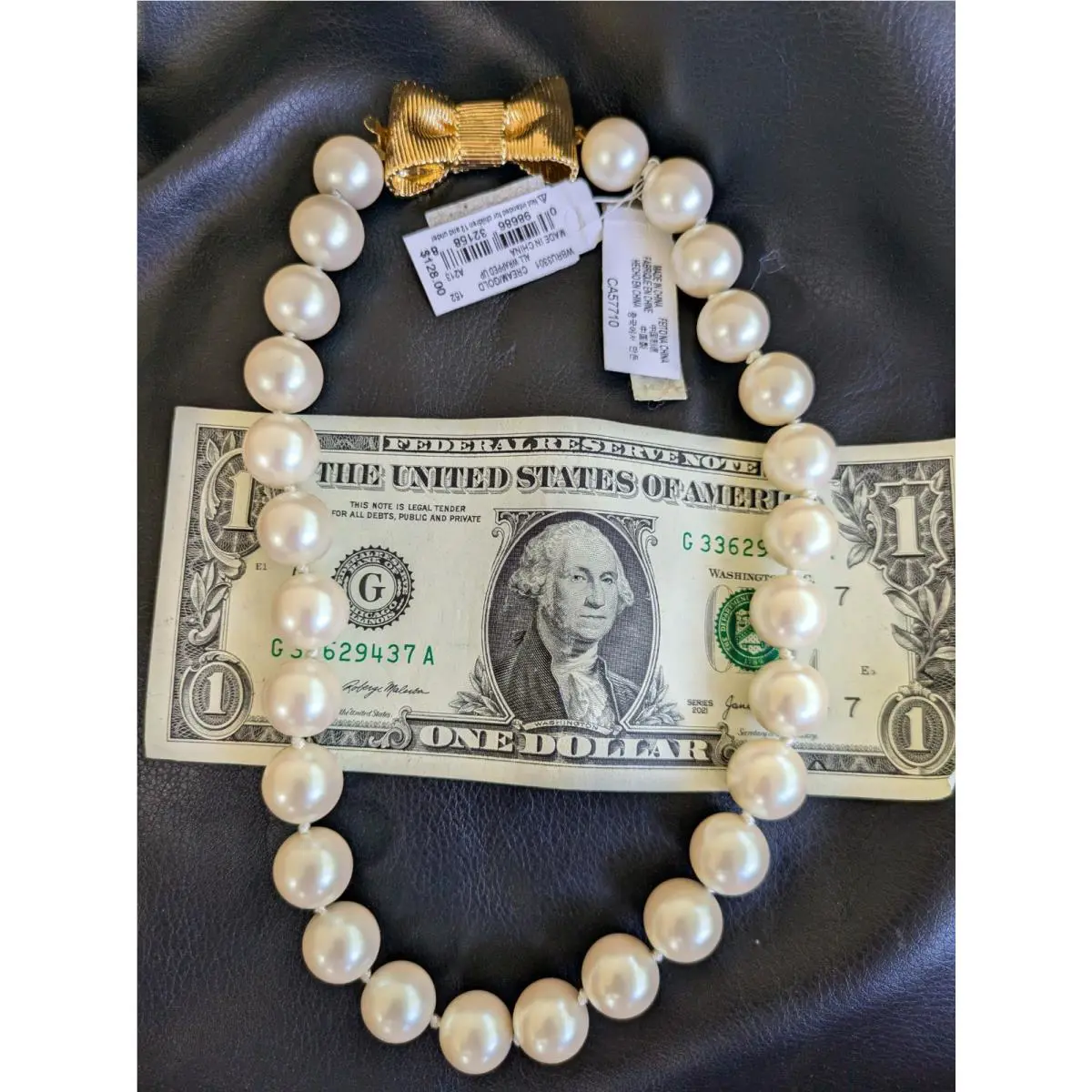 Kate Spade All Wrapped Up Pearl Short Necklace Gold Tone Bow 16