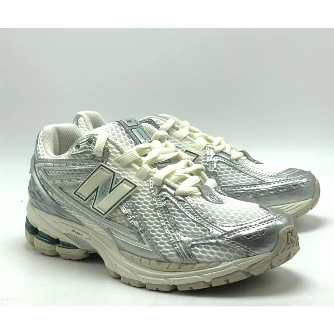 New Balance shoes - New Balance 1906R - M1906REE - White 9
