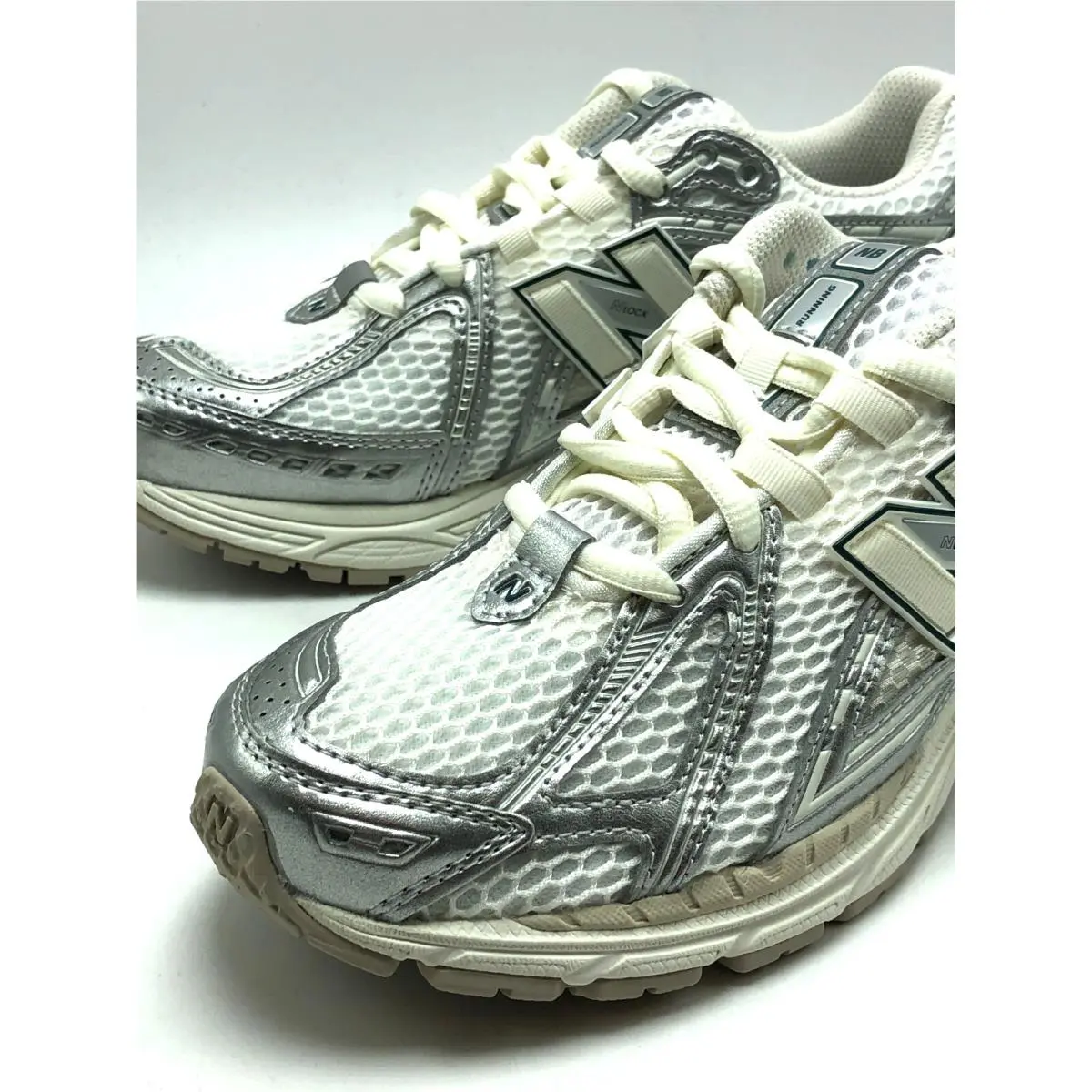 New Balance shoes - New Balance 1906R - M1906REE - White 16