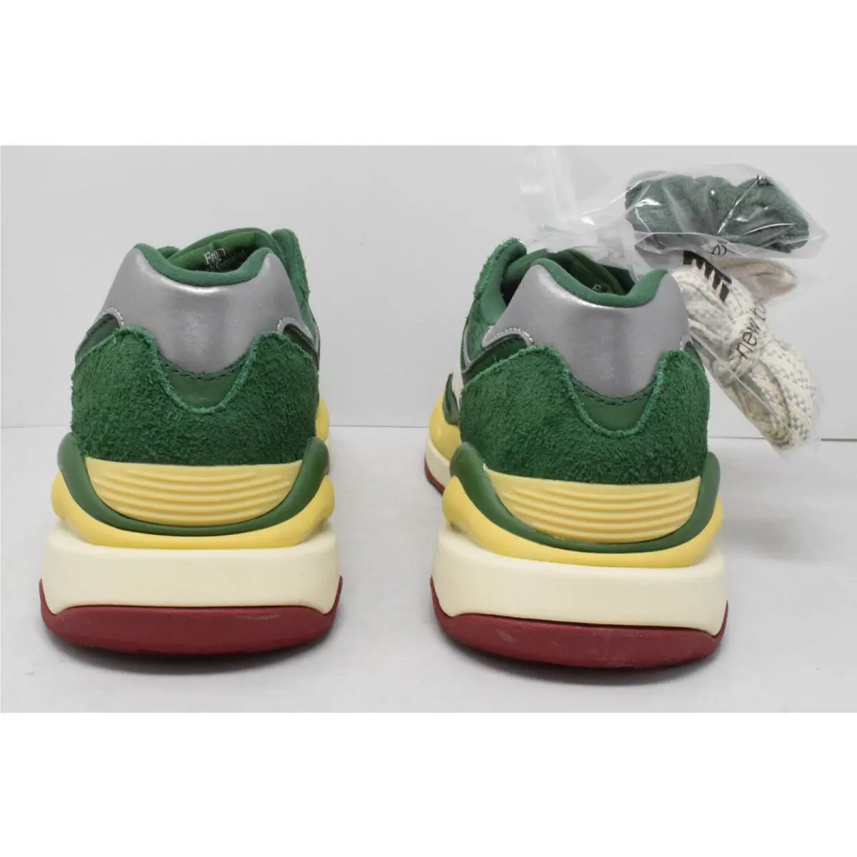 New Balance shoes - Multicolor (UPC: 195481693565) 0