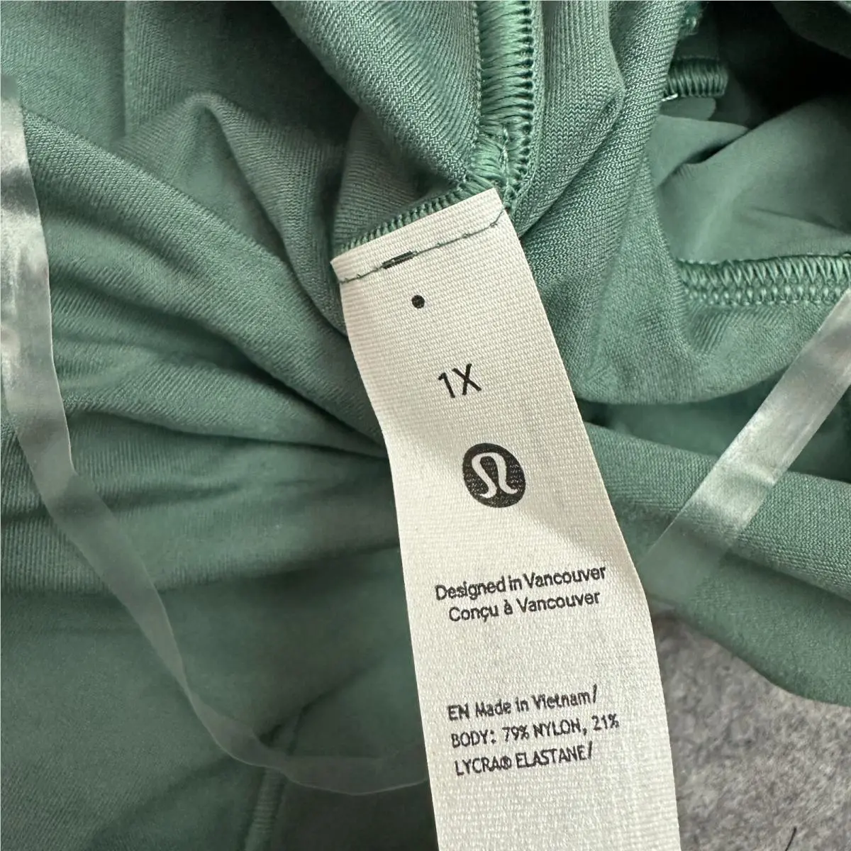 Lululemon clothing - Green 1