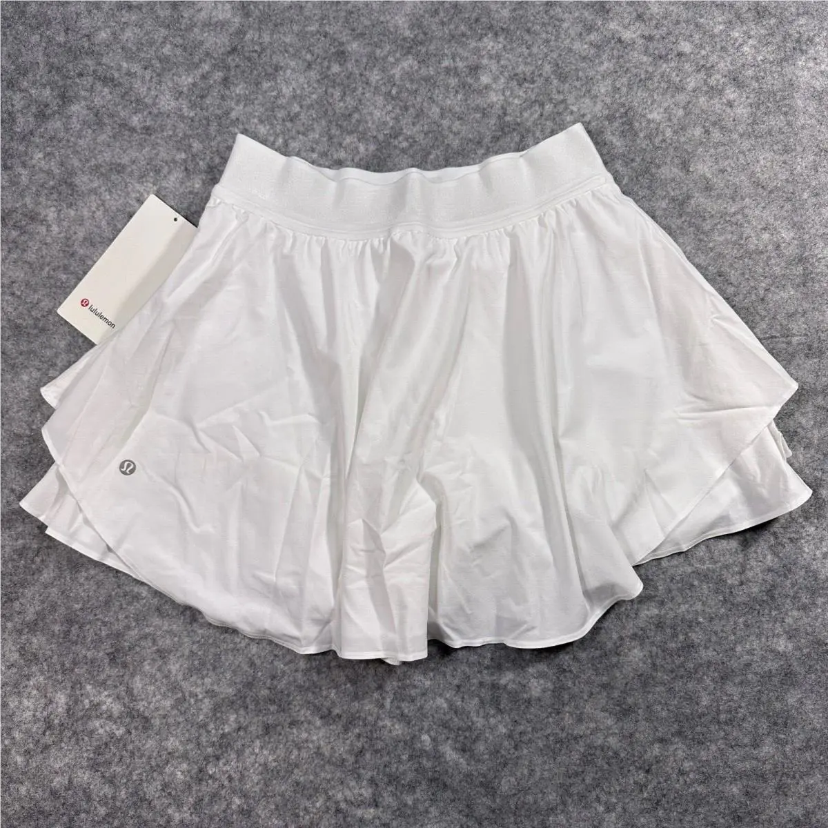 Lululemon clothing - White 2