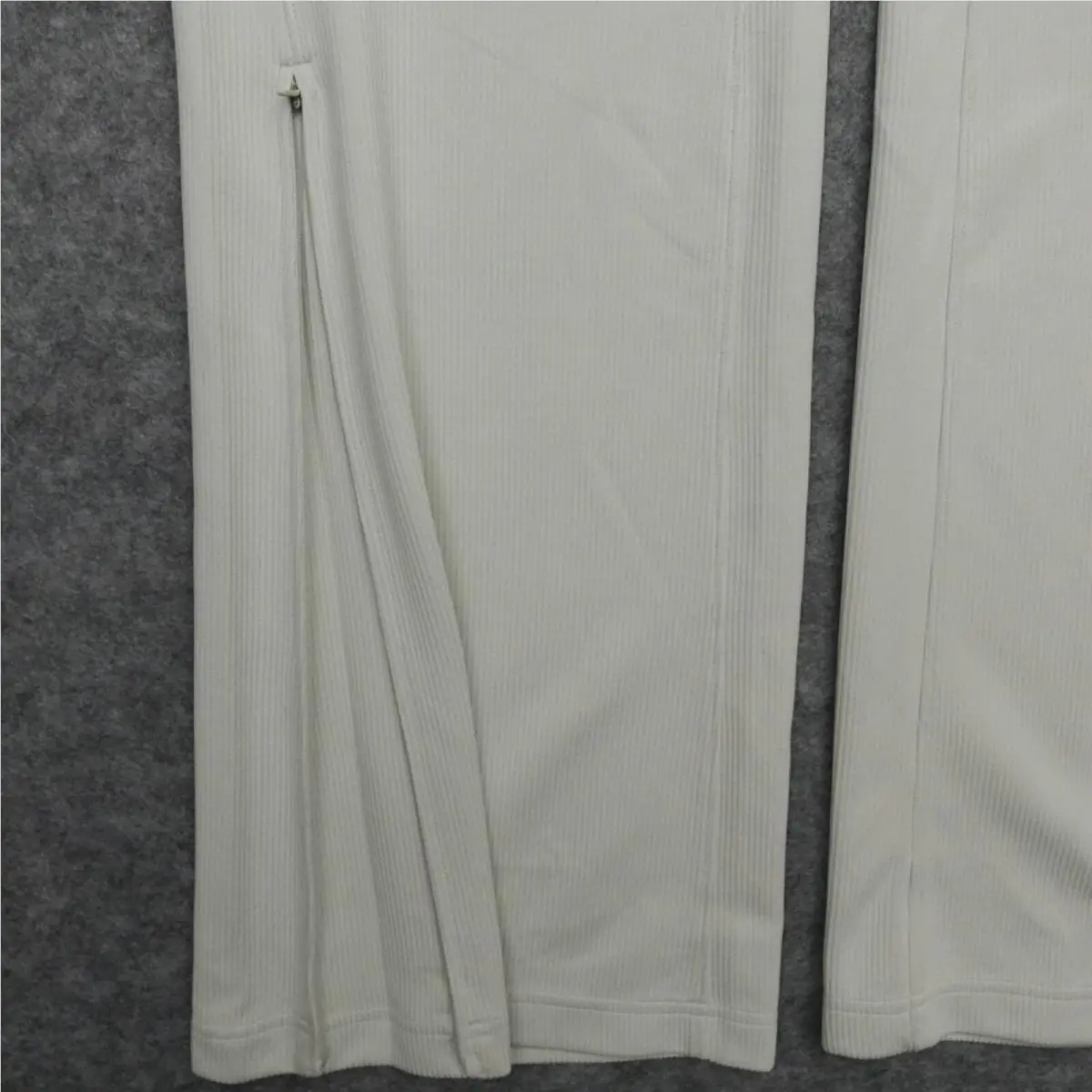 Lululemon clothing - Ivory 2