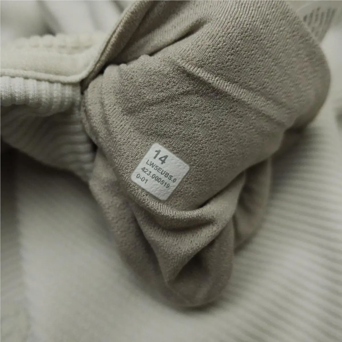 Lululemon clothing - Ivory 6