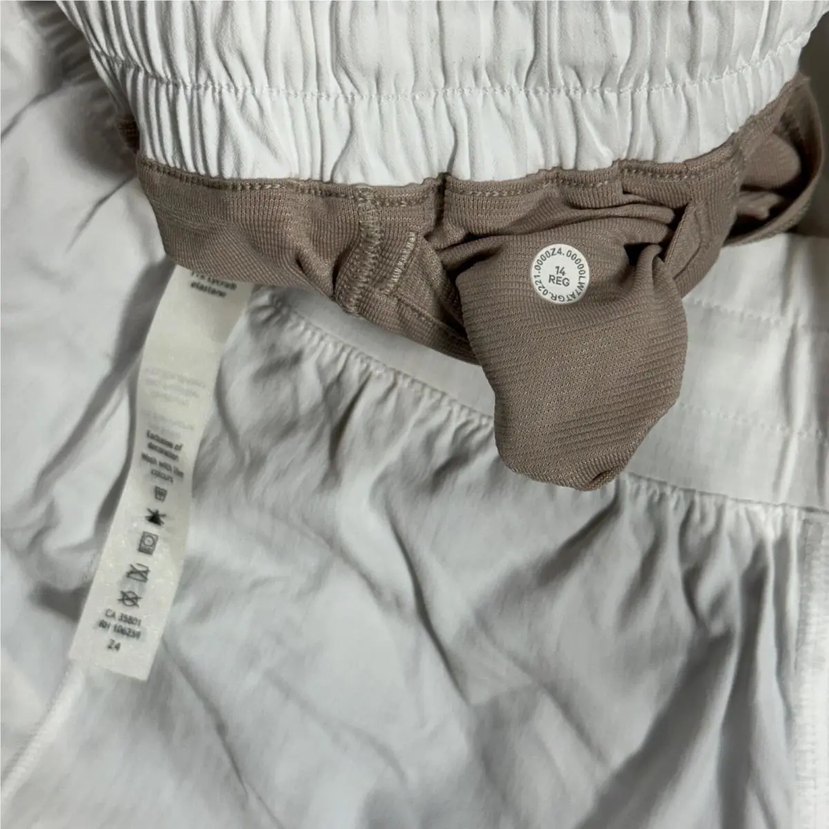 Lululemon clothing - White 7