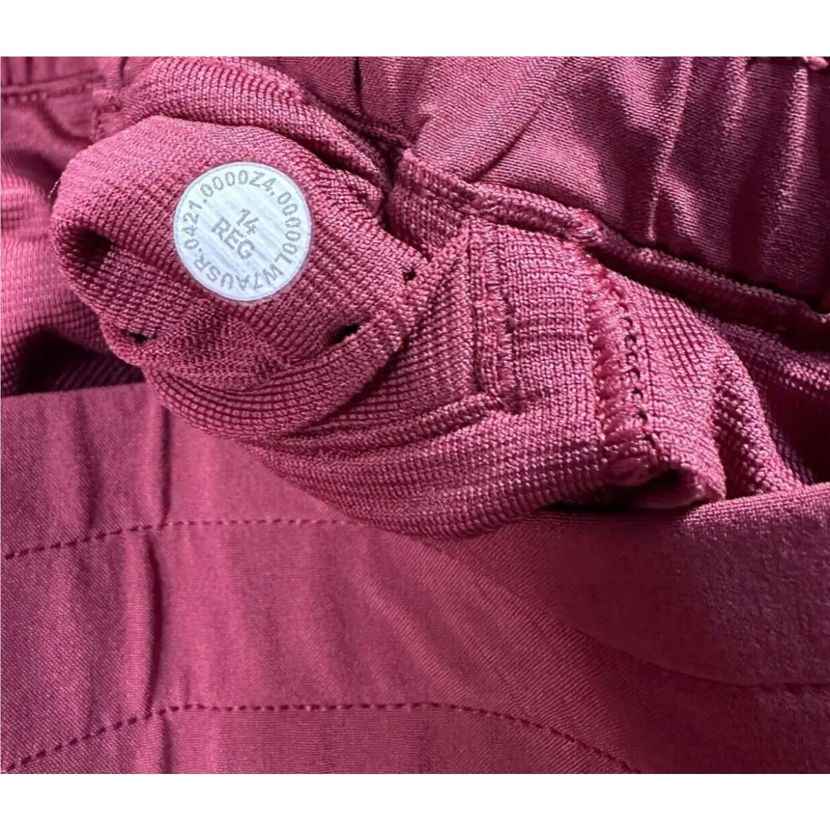 Lululemon clothing - Mulled Wine 4