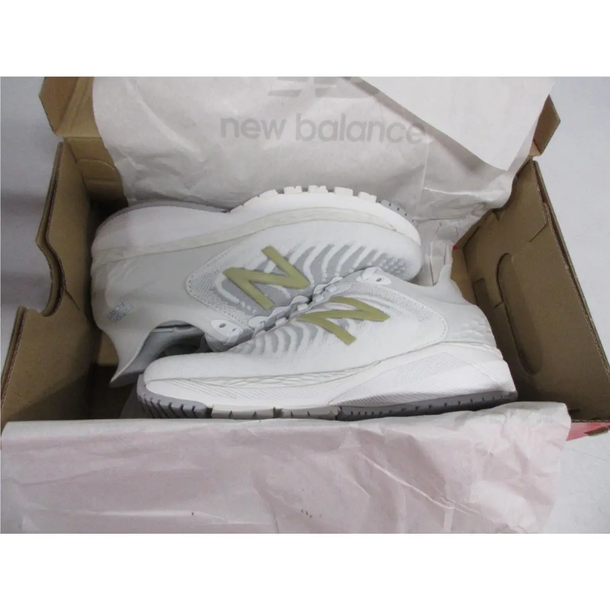New Balance shoes - New Balance 860 - W860W11 - Ivory 1