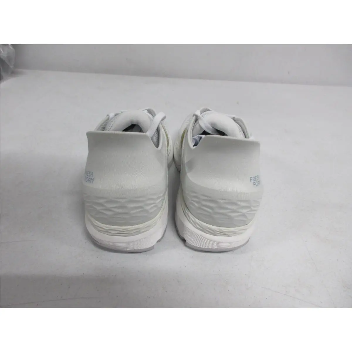 New Balance shoes - New Balance 860 - W860W11 - Ivory 4