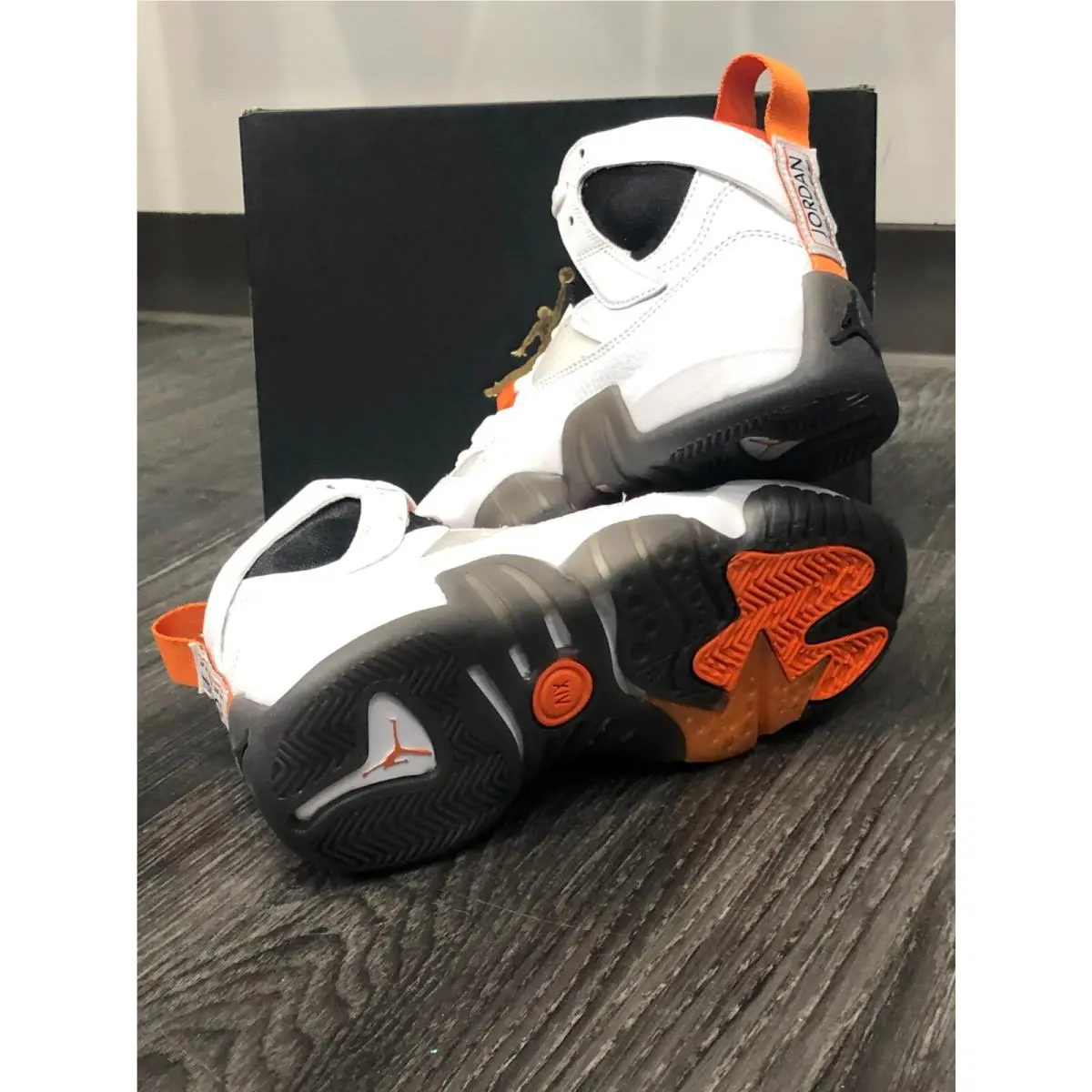 Nike shoes - Jordan Jumpman - Jumpman - White 5