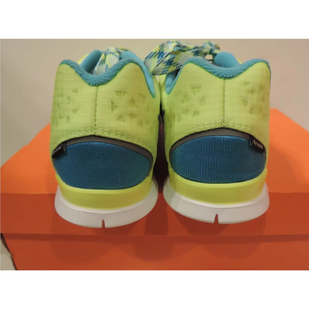 Nike shoes - volt 6