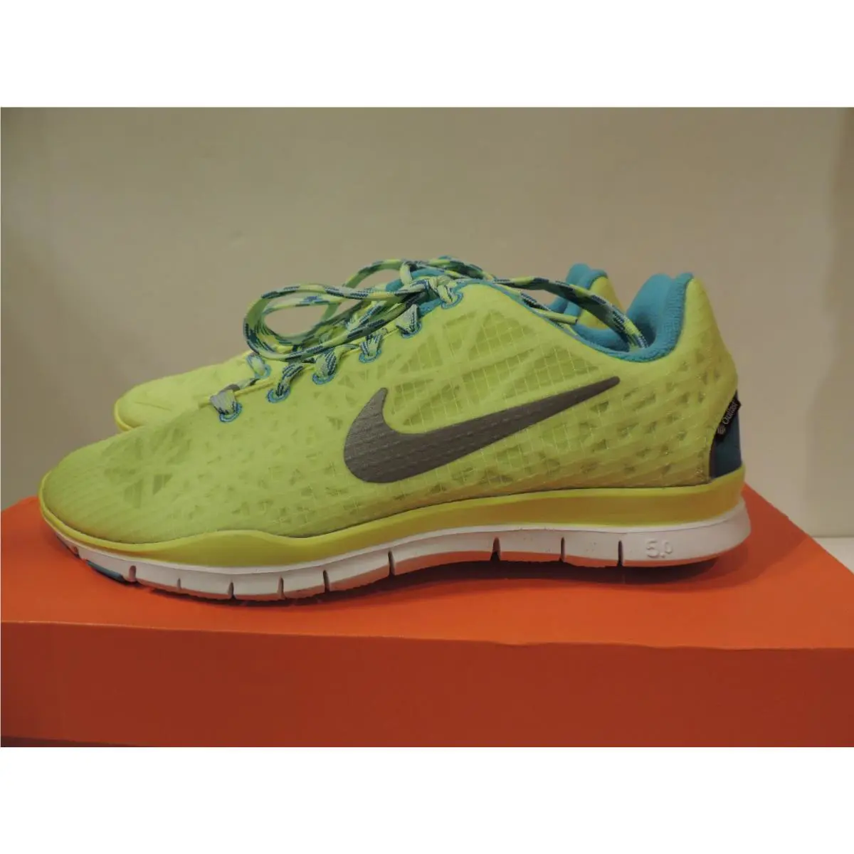 Nike shoes - volt 9