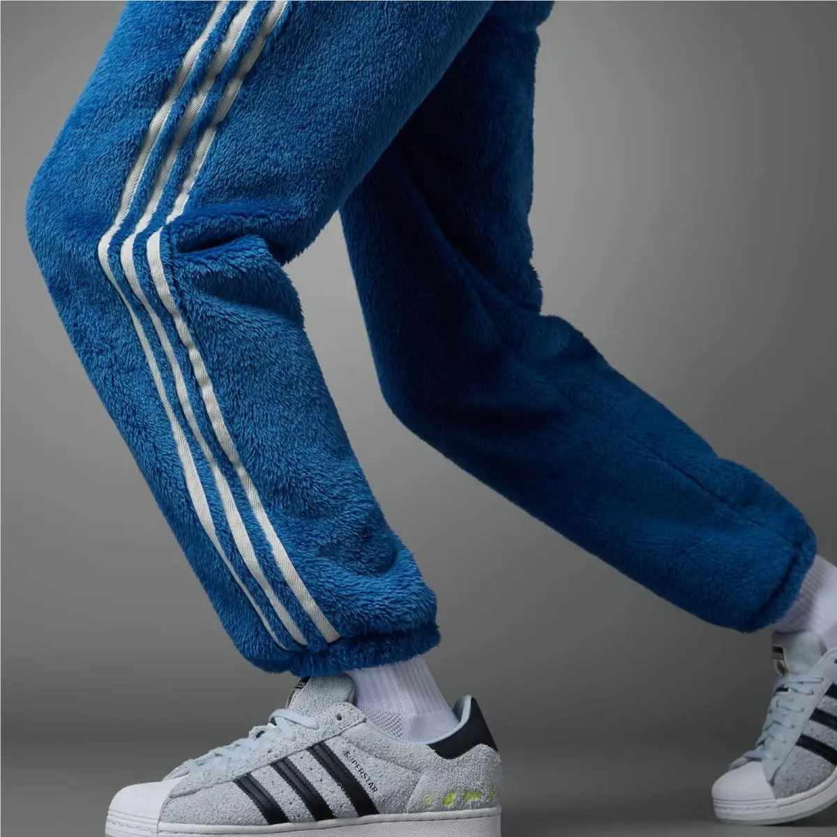 Adidas clothing - adidas Originals - Originals - IJ9084 - Trace Royal 11