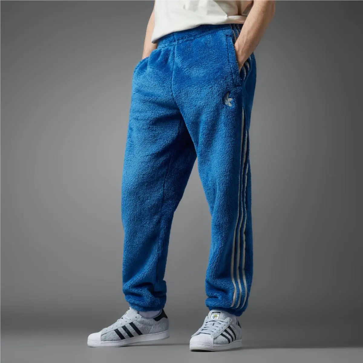 Adidas clothing - adidas Originals - Originals - IJ9084 - Trace Royal 1