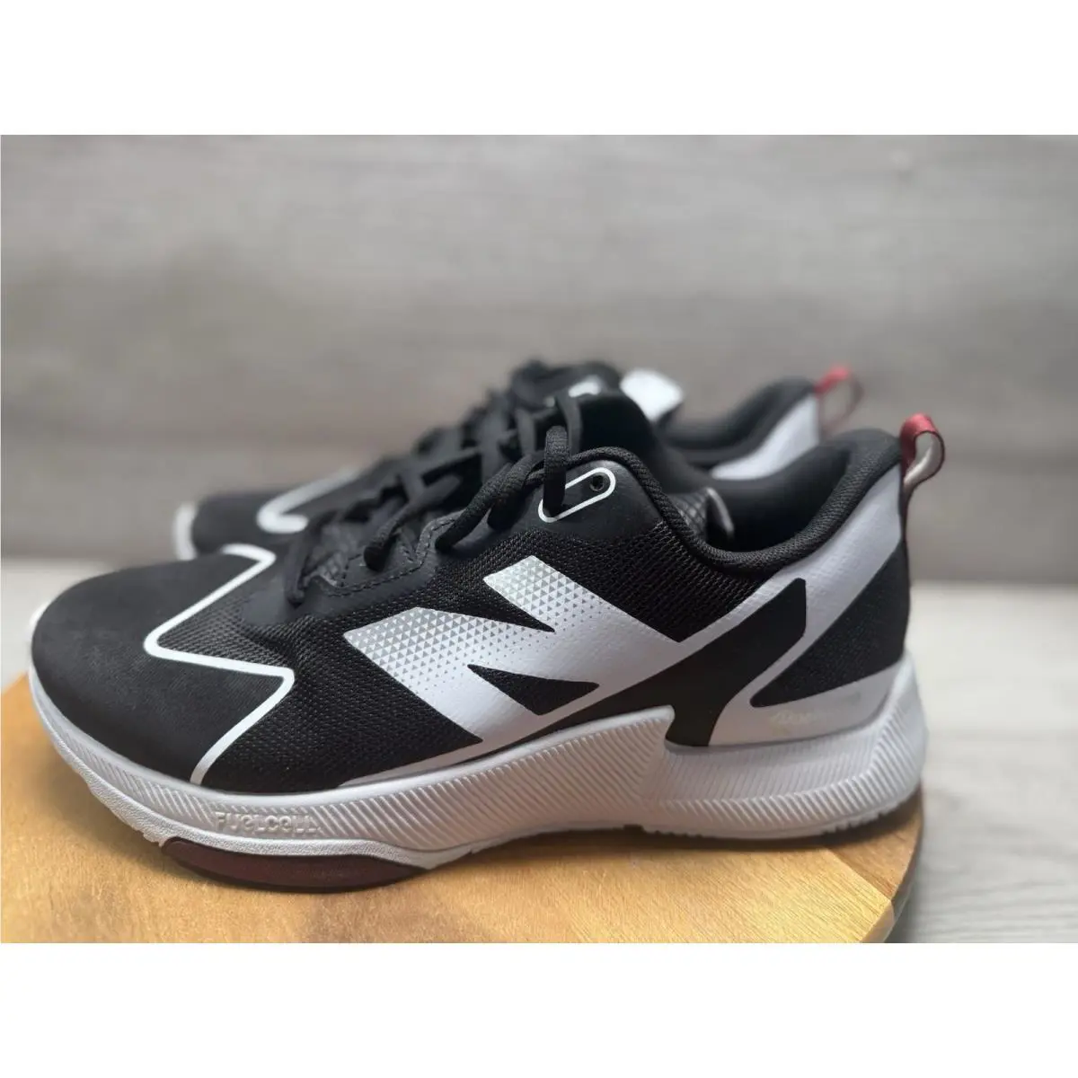 New Balance shoes - New Balance FuelCell Romero - FuelCell Romero - Black/White 1