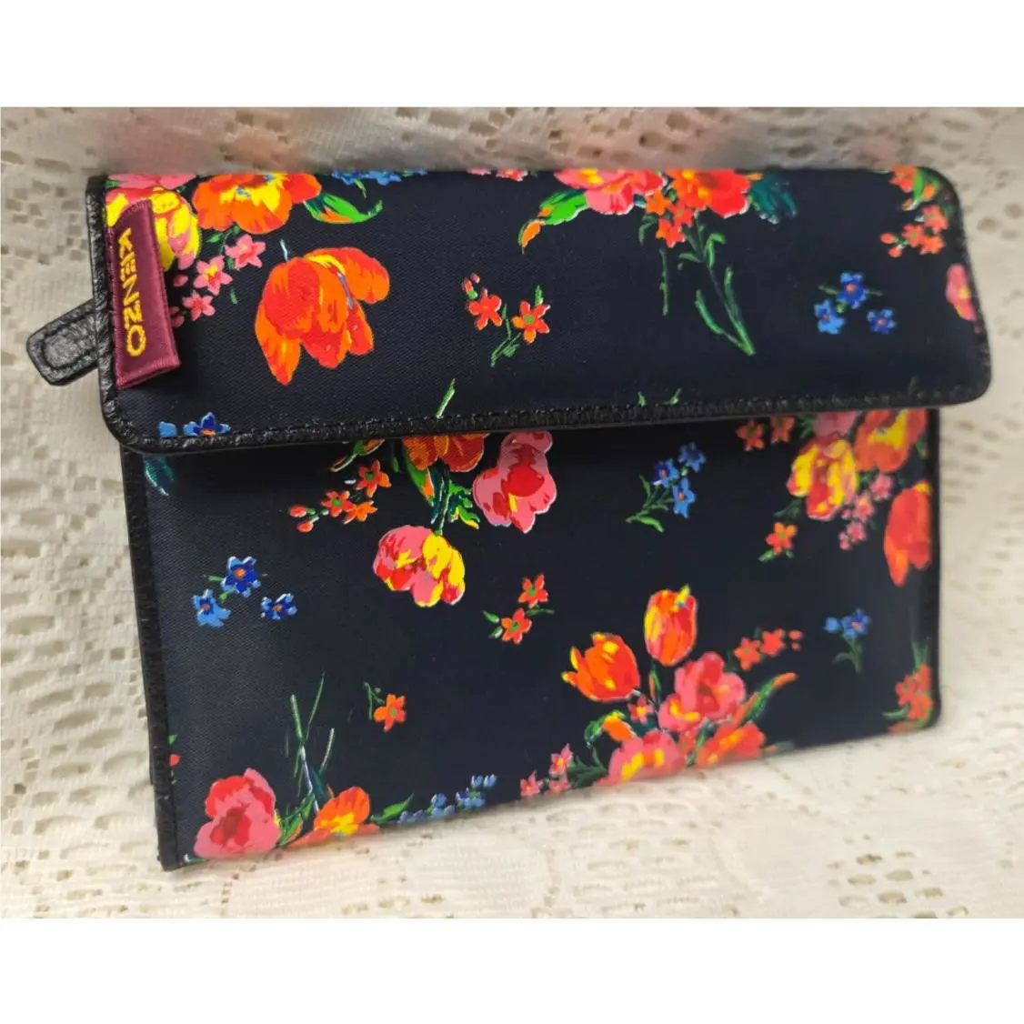 Black Floral Ajioka Kenzo Wallet w/ Zip Pocket Pen Card Org Perfect Hand Size