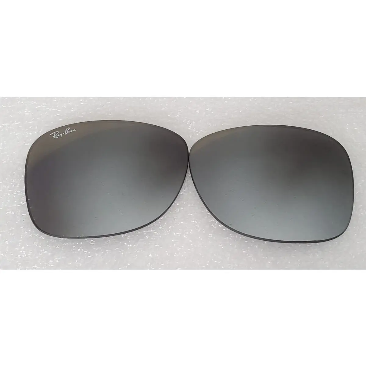 Ray-Ban   - Gray, Lens: Silver Mirror 3