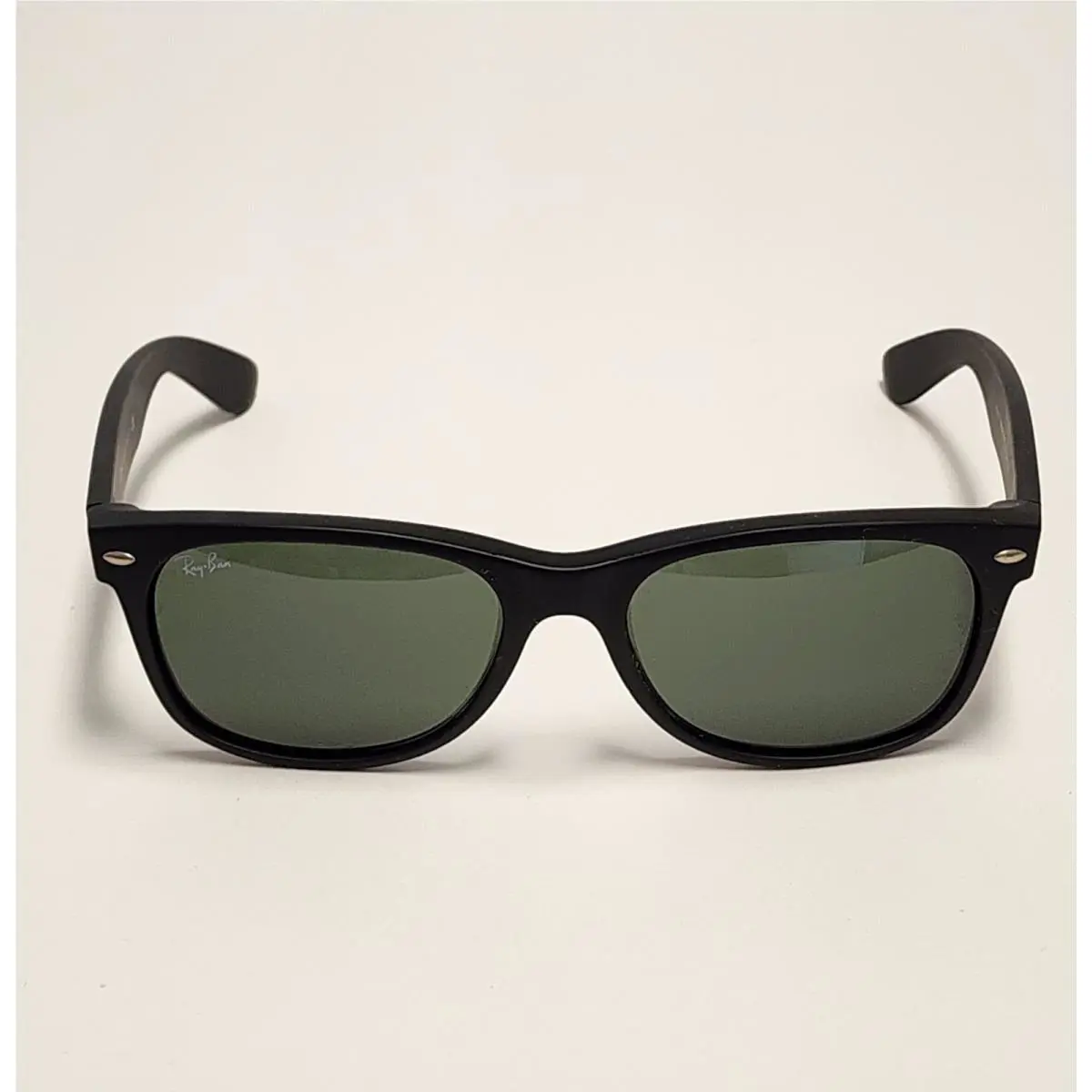 Ray Ban Wayfarer Sunglasses Unisex Matte Rubber Black RB2132 622 Medium/large