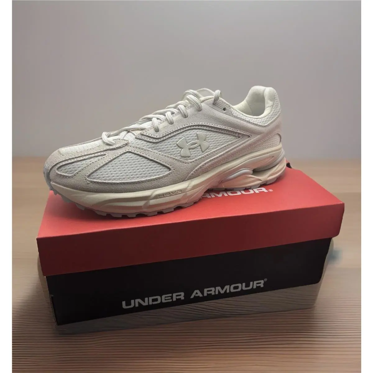 Under Armour Hovr Apparition Rtrftr SD UA Sneakers In White/wh Unisex