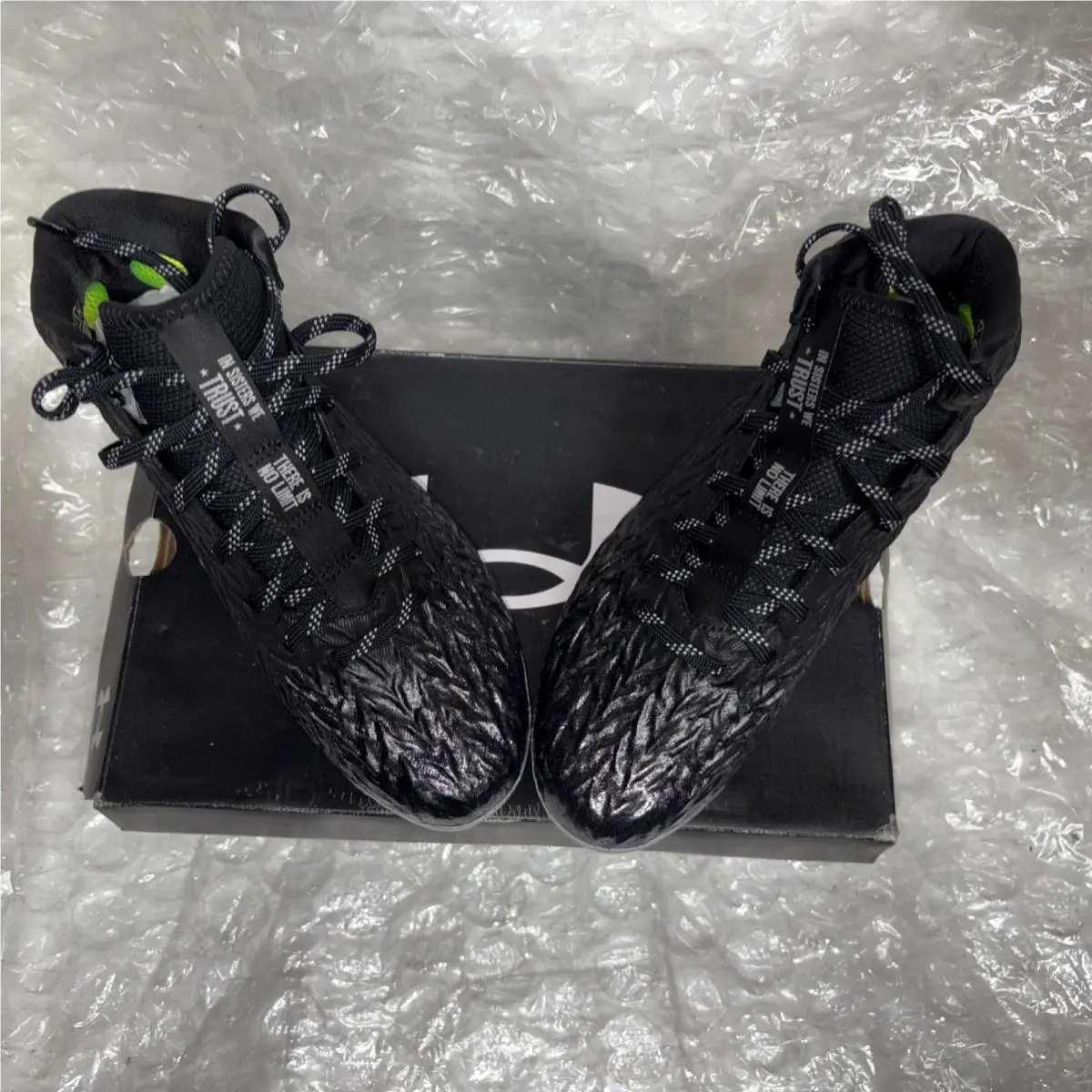 Under Armour shoes - Under Armour Spotlight 4 MC - 3027311-001 - Black 1